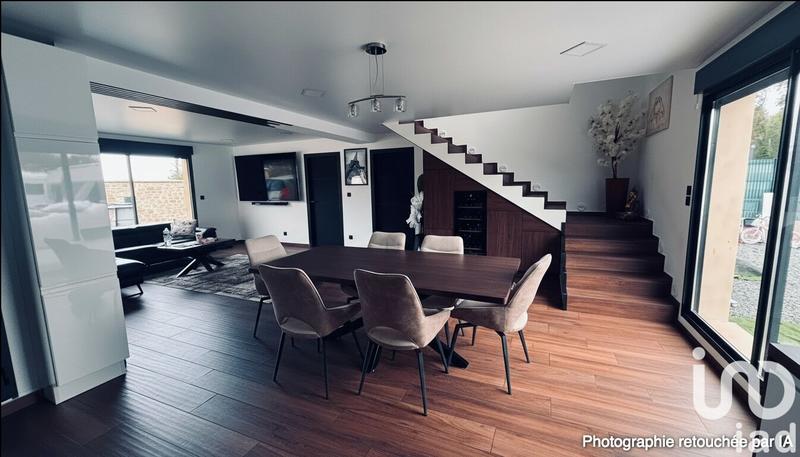 Maison - 121 m² - 7 pièces