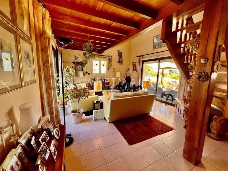 Maison - 121 m² - 5 pièces