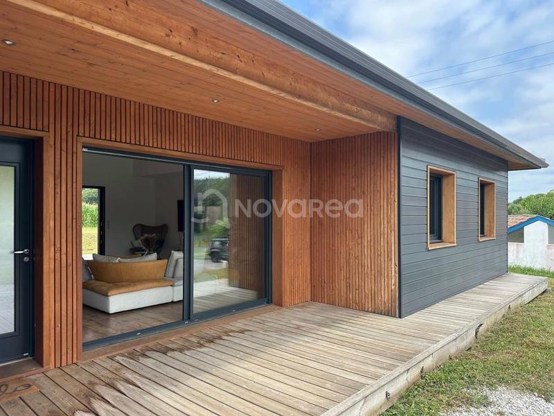 Maison - 140 m² - 5 pièces