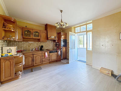 Maison - 110 m² - 8 pièces