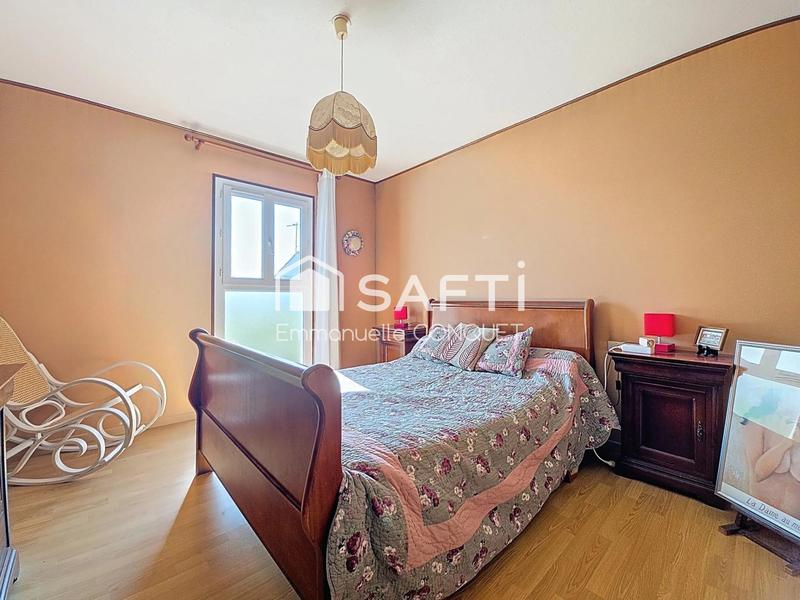 Maison - 90 m² - 5 pièces