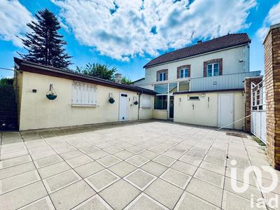 Maison de village - 129 m² - 7 pièces