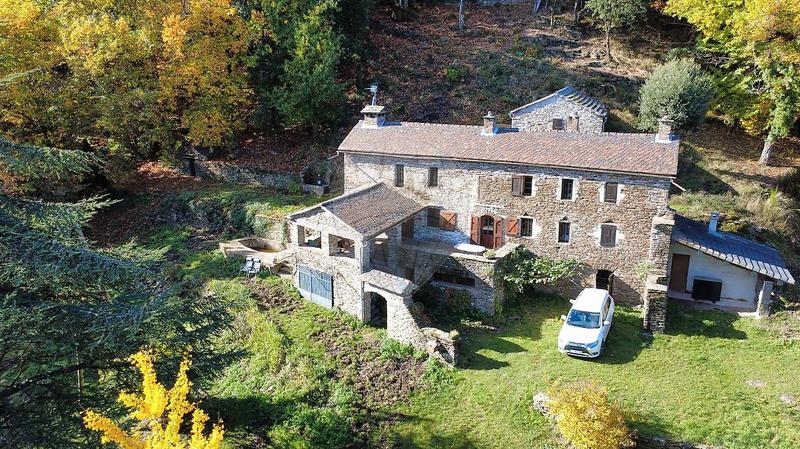 Propriété - 128 m² - 6 pièces