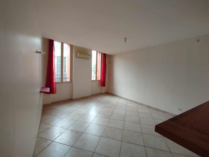 Appartement - 84 m² - 3 pièces