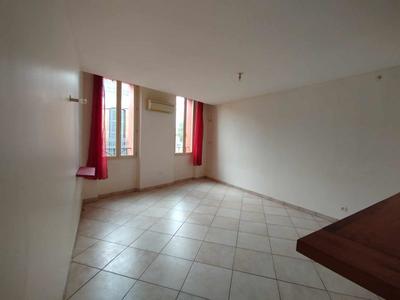 Appartement - 84 m² - 3 pièces