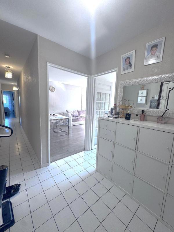 Appartement - 80 m² - 4 pièces