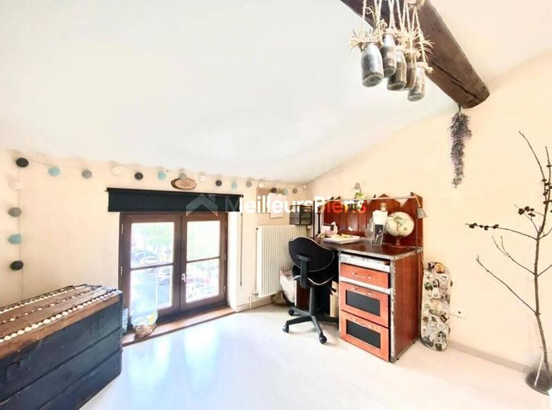 Appartement ancien - 92 m² - 3 pièces