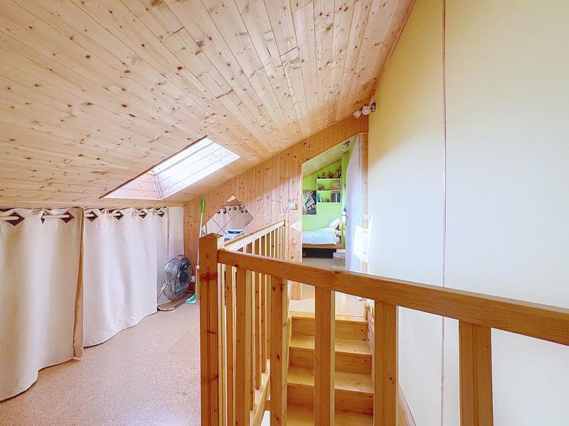 Maison - 104 m² - 7 pièces