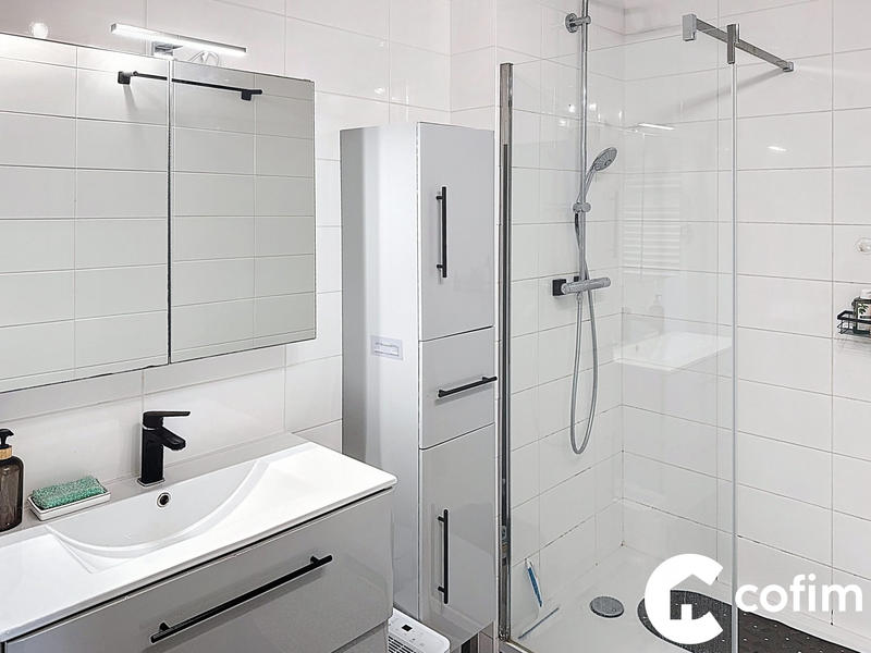 Appartement - 83 m² - 3 pièces