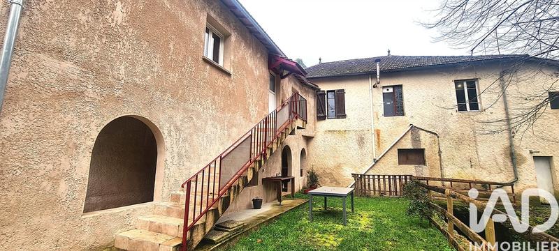 Maison - 207 m² - 12 pièces