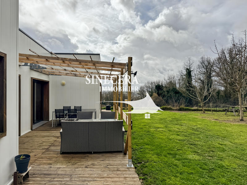 Villa - 220 m² - 10 pièces