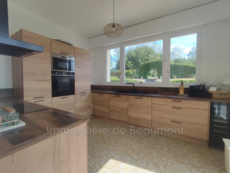 Maison - 317 m² - 12 pièces
