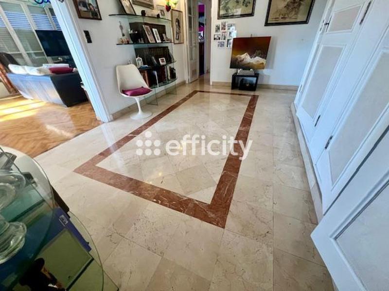 Appartement - 120 m² - 3 pièces