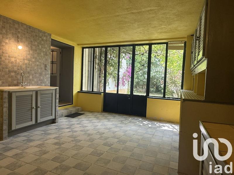 Maison - 250 m² - 8 pièces