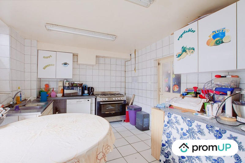 Maison - 200 m² - 11 pièces