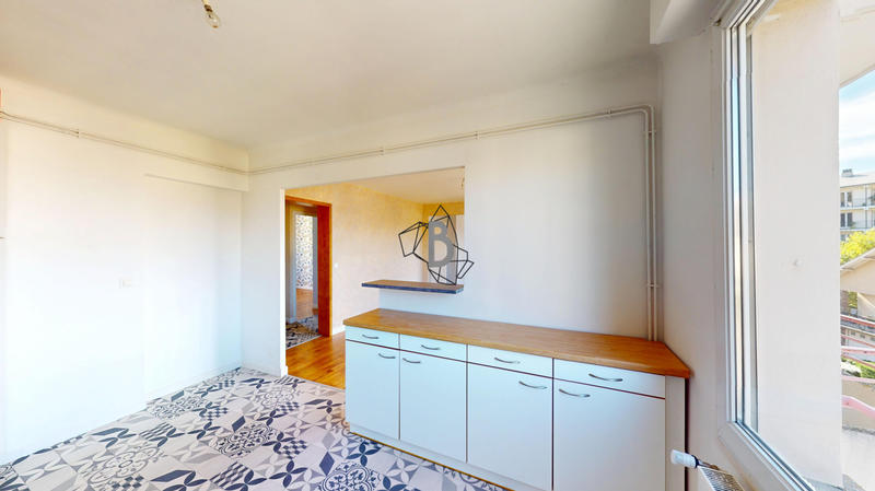 Appartement - 77 m² - 4 pièces