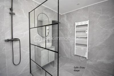 Maison - 147 m² - 7 pièces