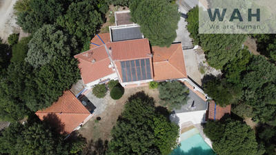 Villa - 272 m² - 6 pièces