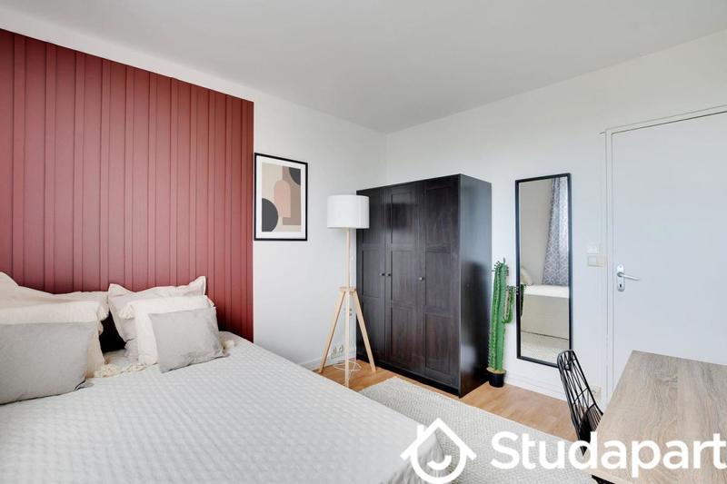 Chambre - 10 m² - 1 pièce