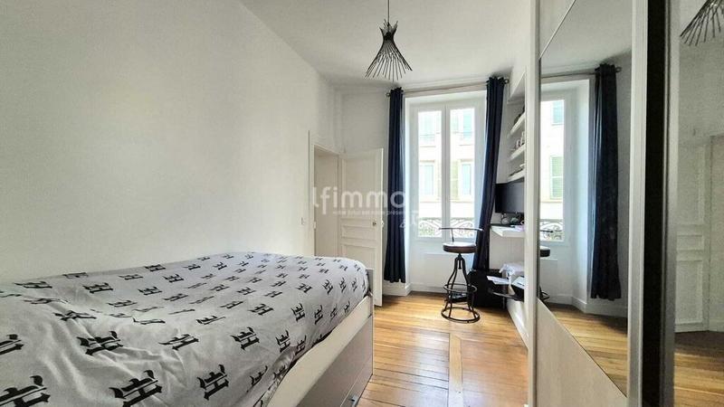 Appartement - 84 m² - 4 pièces
