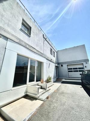 Local d'activité / Entrepôt - 687 m²