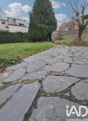 Maison - 75 m² - 5 pièces