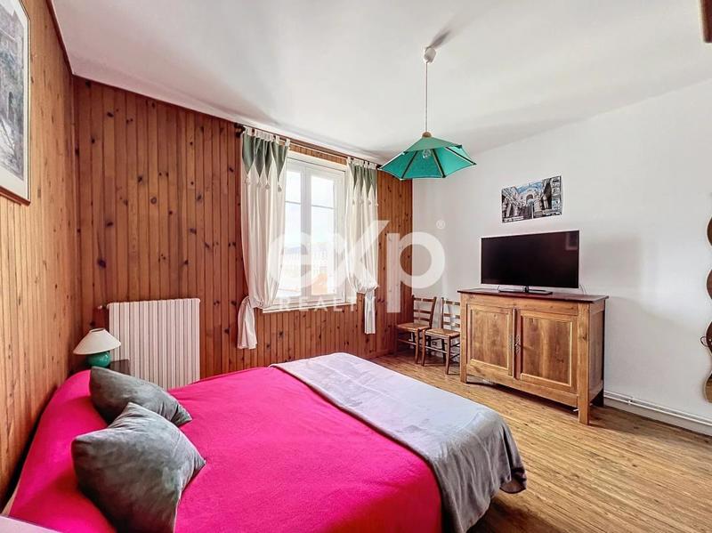 Appartement - 111 m² - 4 pièces