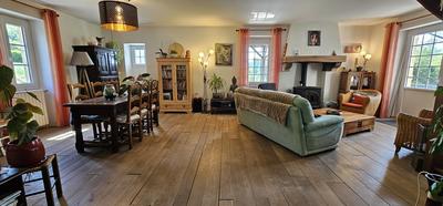 Maison - 249 m² - 4 pièces