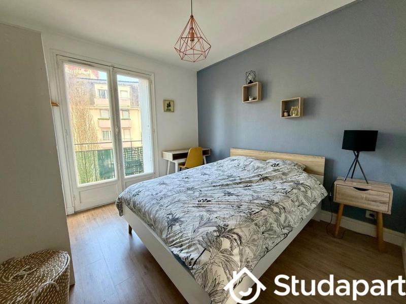 Chambre - 10 m² - 1 pièce