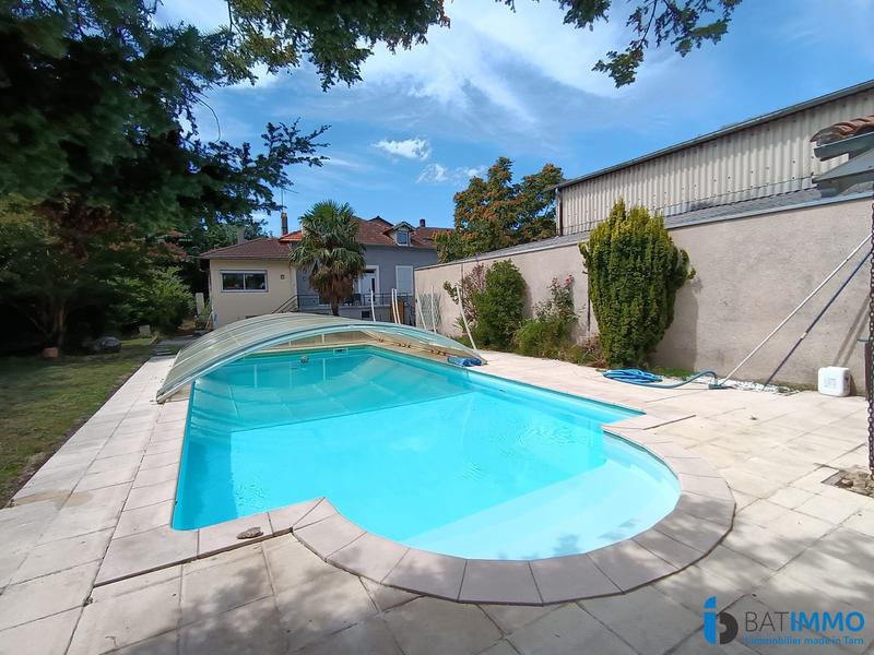 Maison ancienne - 300 m² - 8 pièces