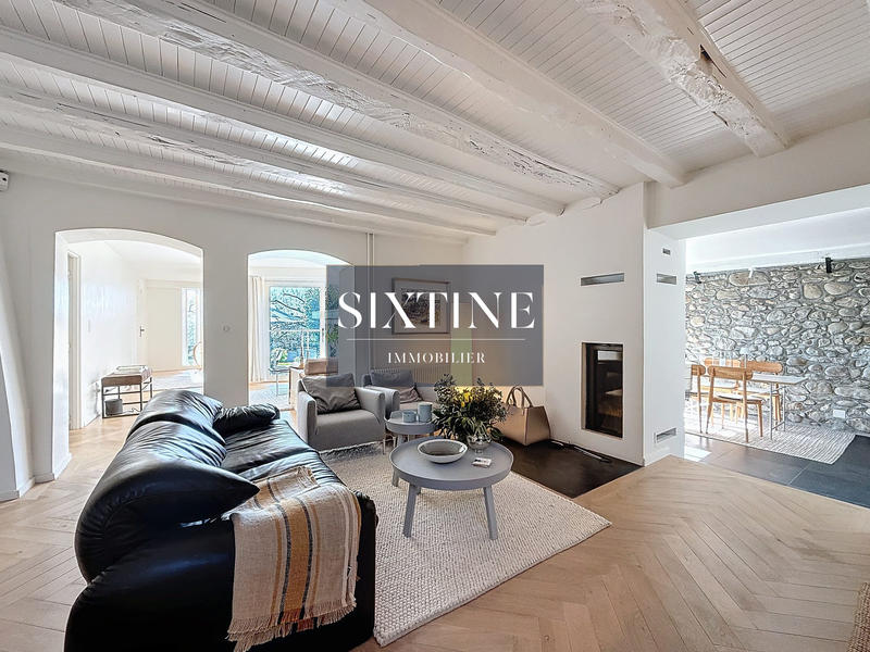 Maison ancienne - 297 m² - 12 pièces