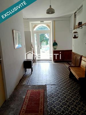 Propriété - 768 m² - 27 pièces