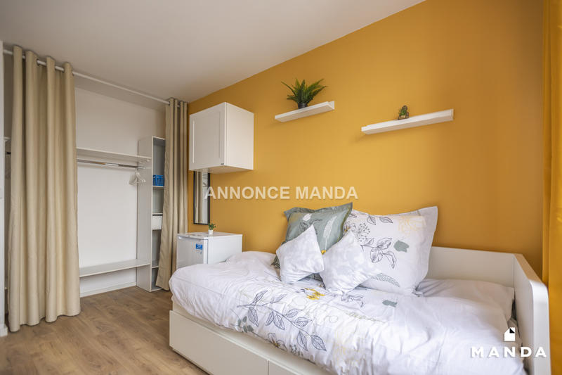 Chambre - 10 m² - 5 pièces