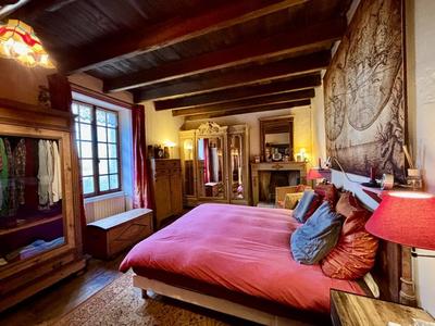 Propriété - 297 m² - 9 pièces