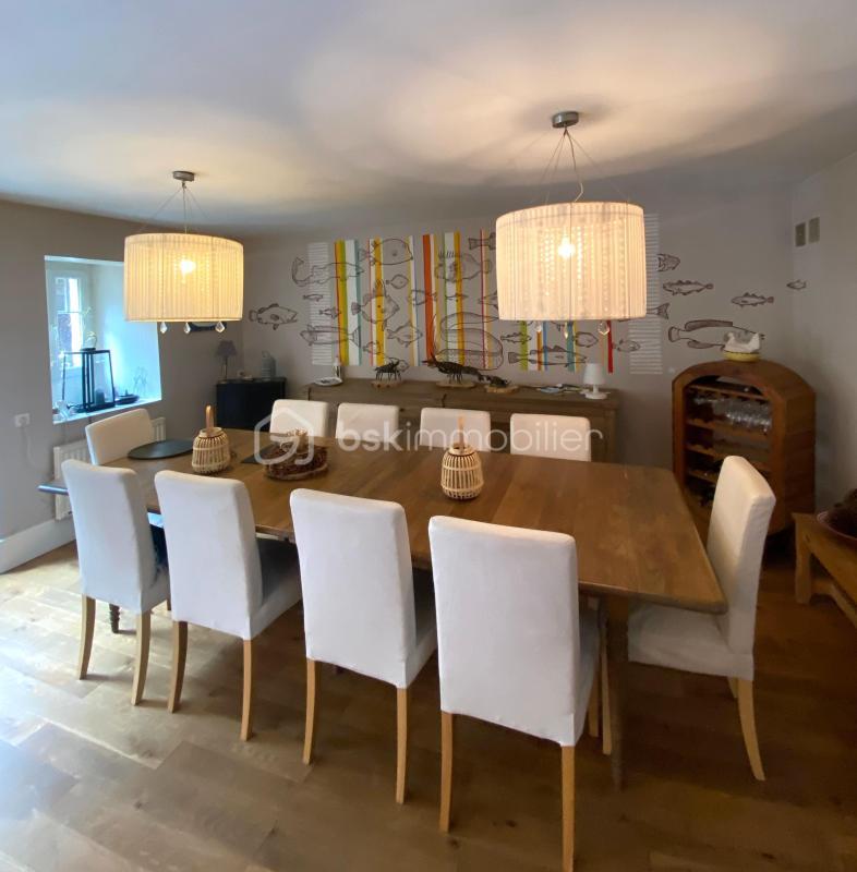 Maison en pierre - 180 m² - 11 pièces