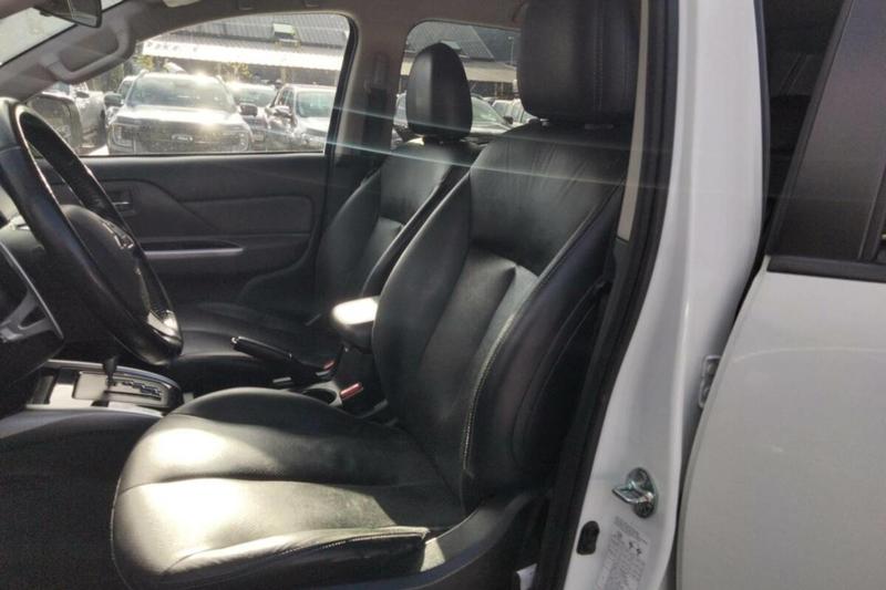 Mitsubishi L200 2.4 Di-D 181 4x4 Bva Har