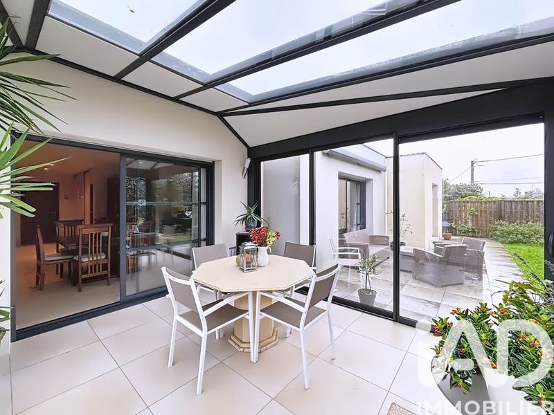 Maison - 185 m² - 6 pièces