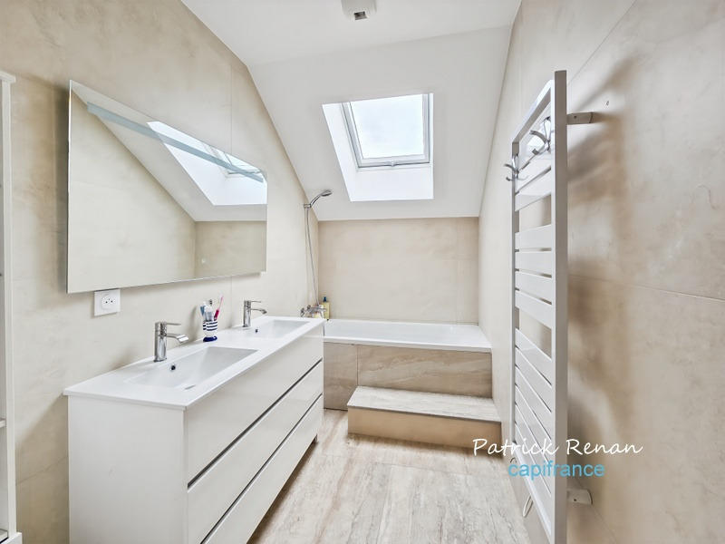 Maison - 125 m² - 6 pièces