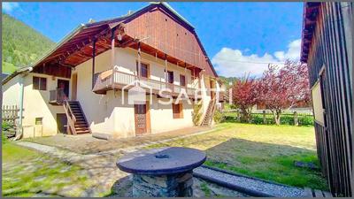 Maison - 184 m² - 9 pièces