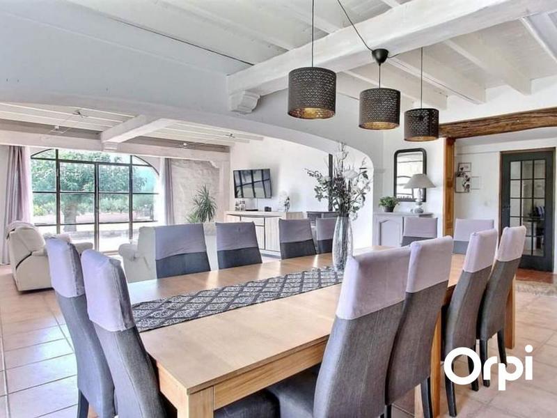 Maison - 419 m² - 7 pièces