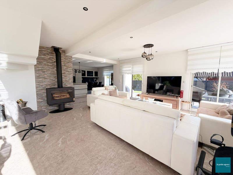 Maison contemporaine - 203 m² - 5 pièces