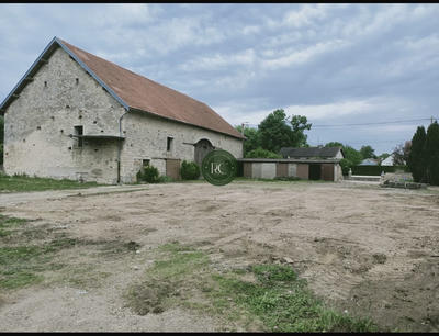 Maison - 300 m² - 1 pièce