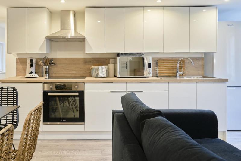 Appartement - 99 m² - 6 pièces