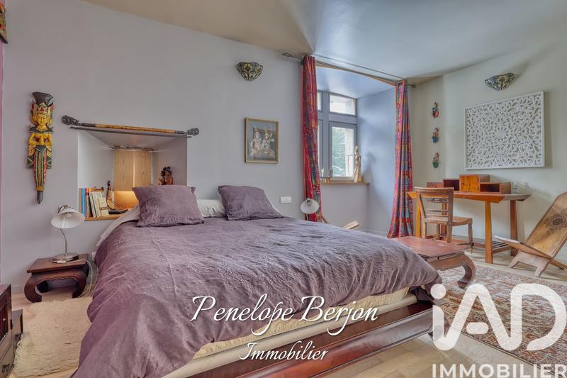 Maison - 575 m² - 15 pièces