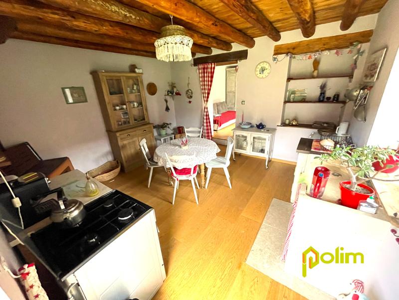 Maison - 370 m² - 7 pièces