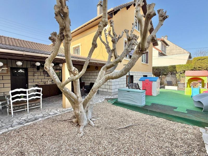 Maison - 174 m² - 7 pièces