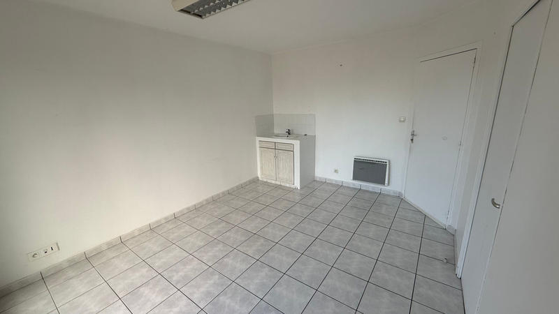 Local commercial - 114 m² - 7 pièces