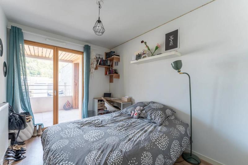 Appartement - 85 m² - 4 pièces