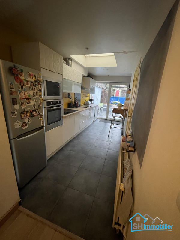 Maison - 90 m² - 5 pièces