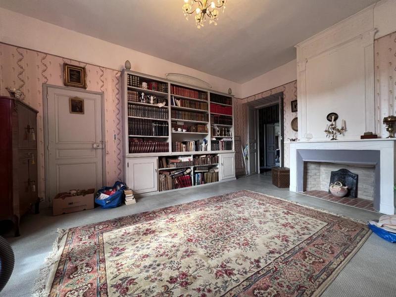 Maison de maîtres - 275 m² - 10 pièces